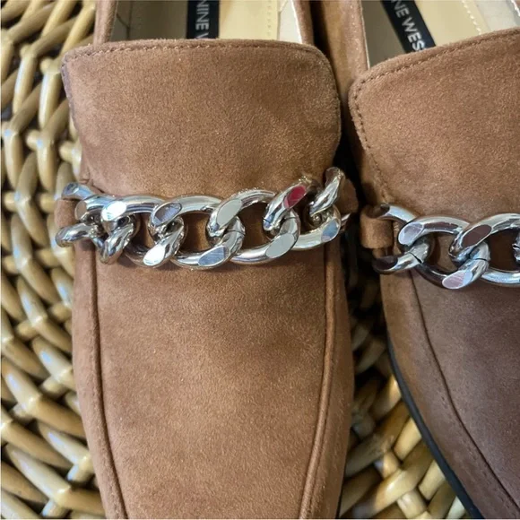 Nine West Oriah Loafers in Natural Square Toe Gold Chain Detail Size 7 - Picture 5 of 6